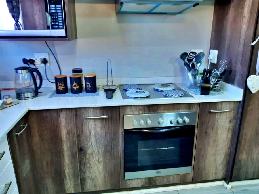 To Let 3 Bedroom Property for Rent in Hillside Free State